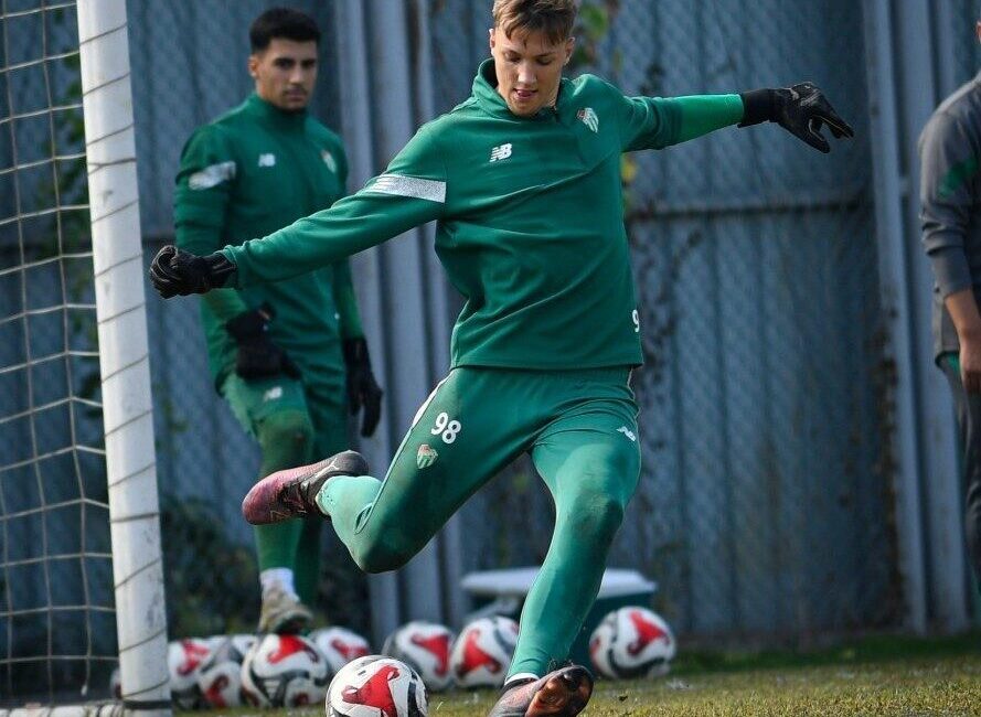 Bursaspor, TFF 2. Lig 10. hafta match hazırlıklarına Özlüce İbrahim