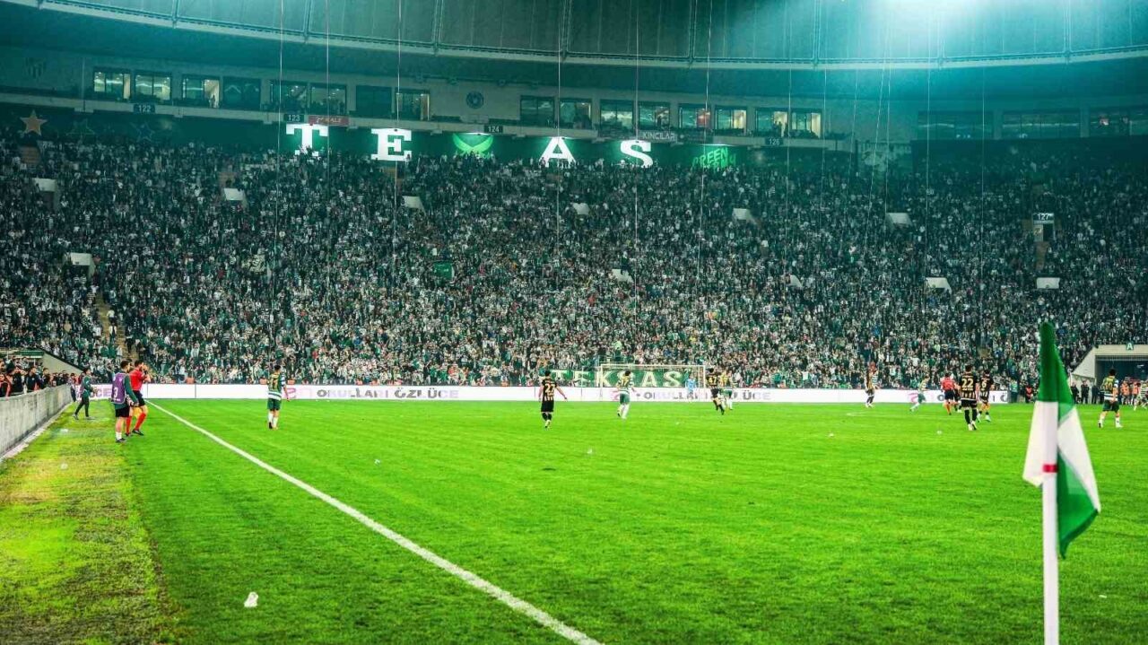 TFF Tahkim Kurulu, profesyonel futbol disiplin kurulunun Bursaspor’a verdiği 1