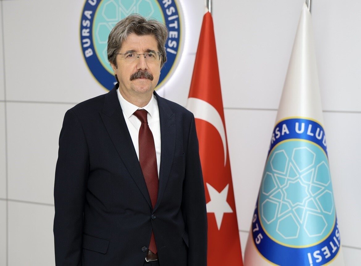 Bursa Uludağ Üniversitesi, öğrencilerin sosyal faaliyetlerini kayıt altına almak için