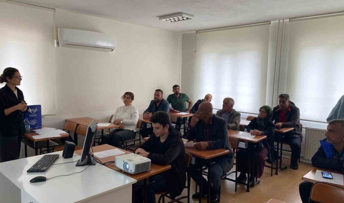 Antalya Büyükşehir Belediyesi, çiftçilere yönelik budama, gübreleme ve toprak analizi