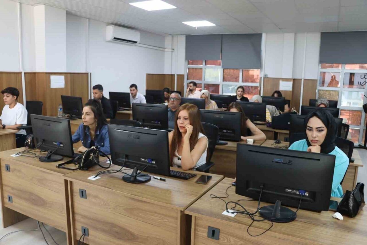 Şanlıurfa Büyükşehir Belediyesi’nden Dijital Becerileri Artırmaya Yönelik Bilgisayar Operatörlüğü Kursu Başladı