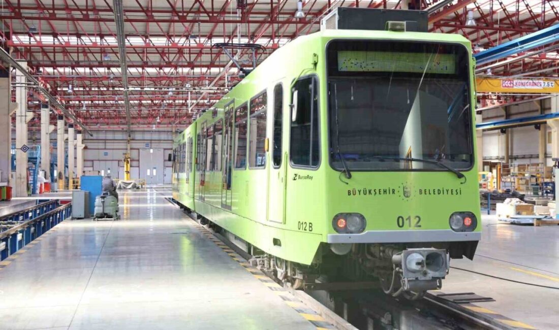 Bursa Büyükşehir Belediyesi'ne bağlı BURULAŞ, BursaRay vagonlarındaki aydınlatmaları LED teknoloji