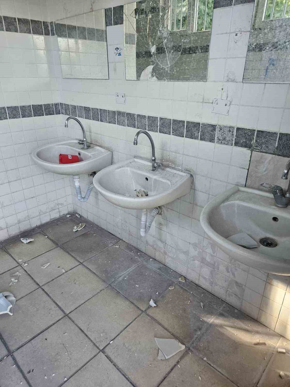 Kayseri Büyükşehir Belediyesi, şehirdeki parklarda artan tahribat olaylarına dikkat çekerek