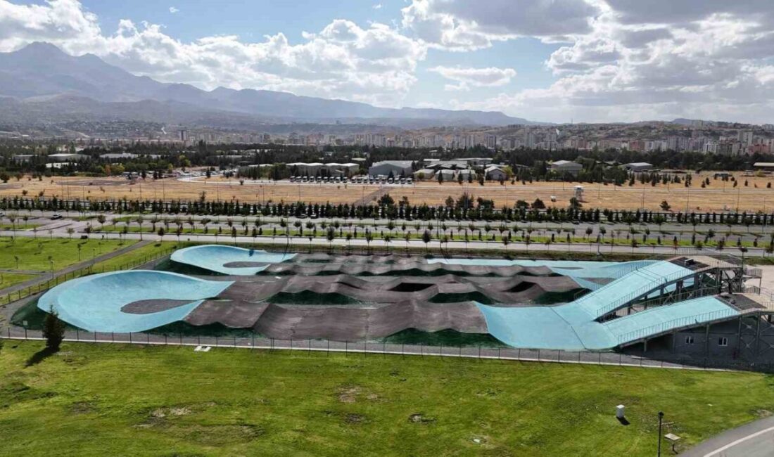 Kayseri’de Yeni BMX Parkuru ve Bisiklet Eğitim Alanı Açılışı 25 Ekim’de Gerçekleştirilecek Kayseri, yeni BMX Parkuru ve Bisiklet Eğitim Alanı ile bisiklet