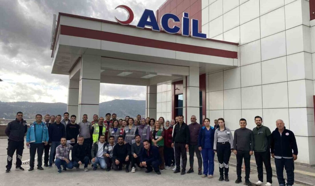 Çameli Devlet Hastanesi, acil durum hazırlıklarını güçlendirmek için HAP tatbikatı