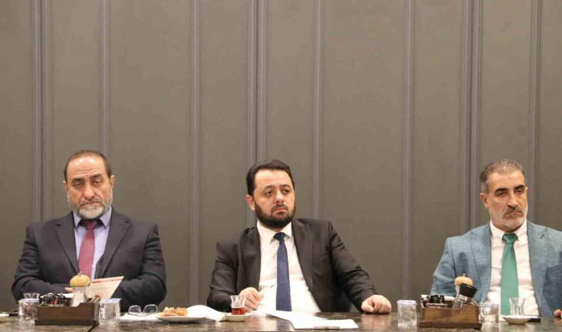 Sivas'ta İl Müftüsü Hasan Limon öncülüğünde gerçekleştirilen toplantıda, 16 ilçe