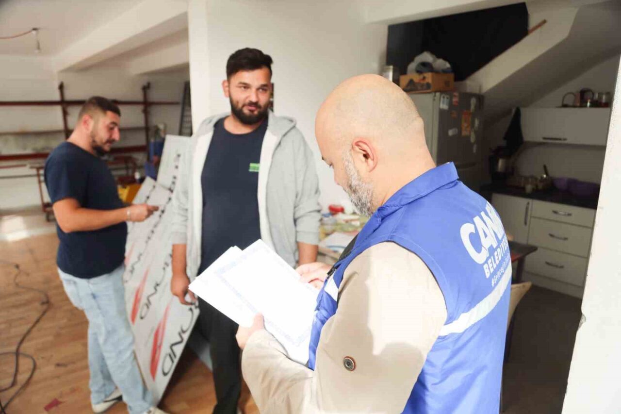 Canik’te İşletmelere Denetim: Ruhsatlar Kontrol Edildi ve İş Güvenliği Bilgilendirmesi Yapıldı