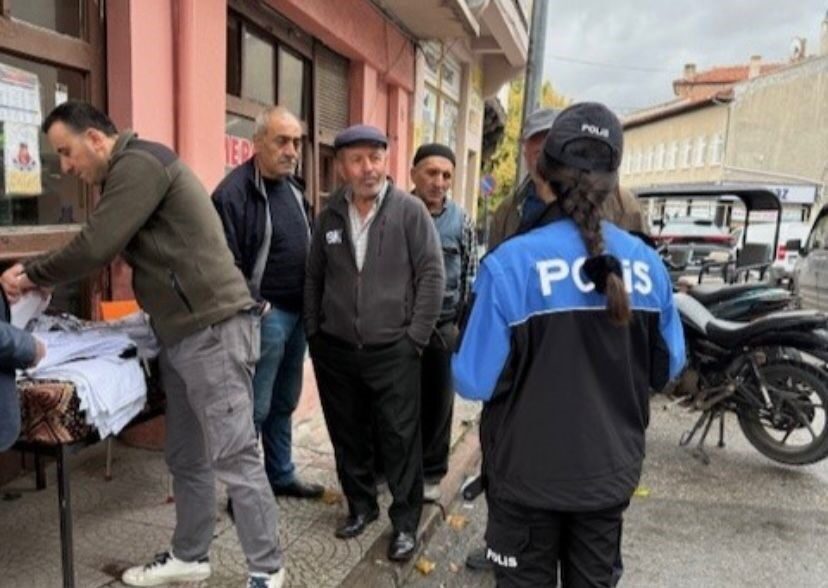 Çankırı Emniyet Müdürlüğü ekipleri, vatandaşları iletişim dolandırıcılığına karşı bilinçlendirmek amacıyla