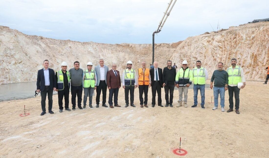 Kocaeli'nin Çayırova ilçesinde 200 yataklı Çayırova Devlet Hastanesi'nin inşaatına başlandı.