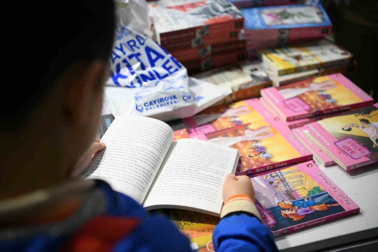Çayırova Belediyesi'nin düzenlediği 6. Çayırova Kitap Günleri, 27 Ekim-2 Kasım