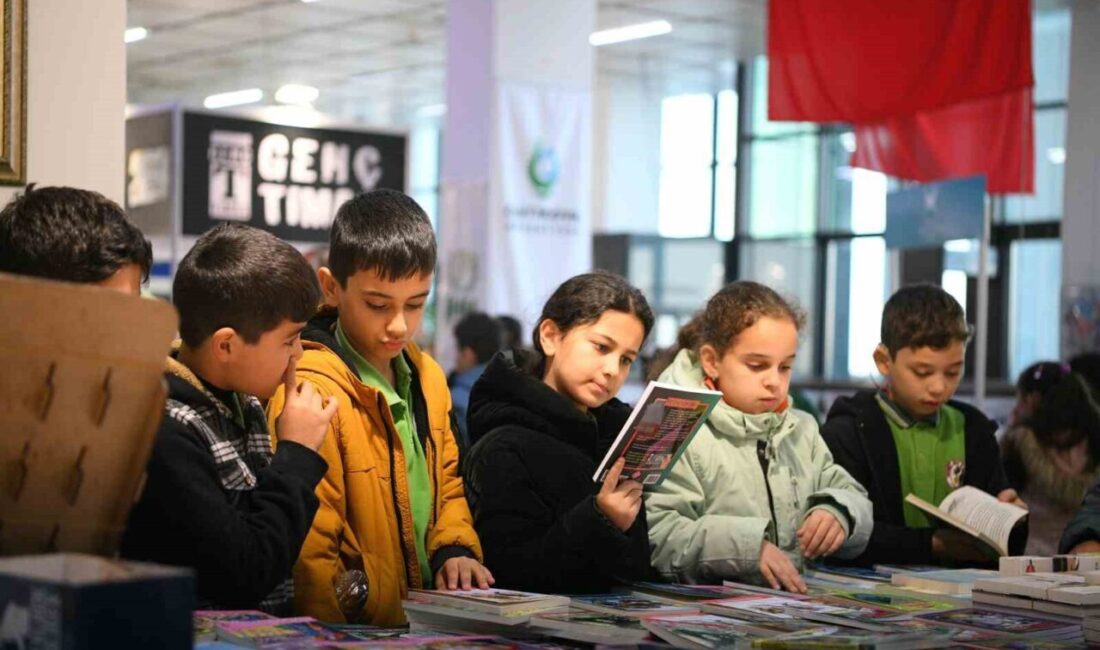 Çayırova’da 6. Kitap Günleri Başlıyor: 27 Ekim’de Okurlarla Buluşacak Çayırova, 27 Ekim-2 Kasım tarihlerinde 6. Kitap Günleri’ne ev sahipliği