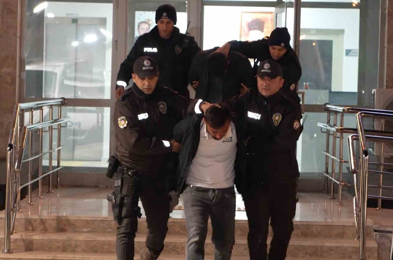 Kırıkkale’de bir cezaevi firarisi F.K. ve arkadaşı F.B.K., Yozgat’tan geldikleri
