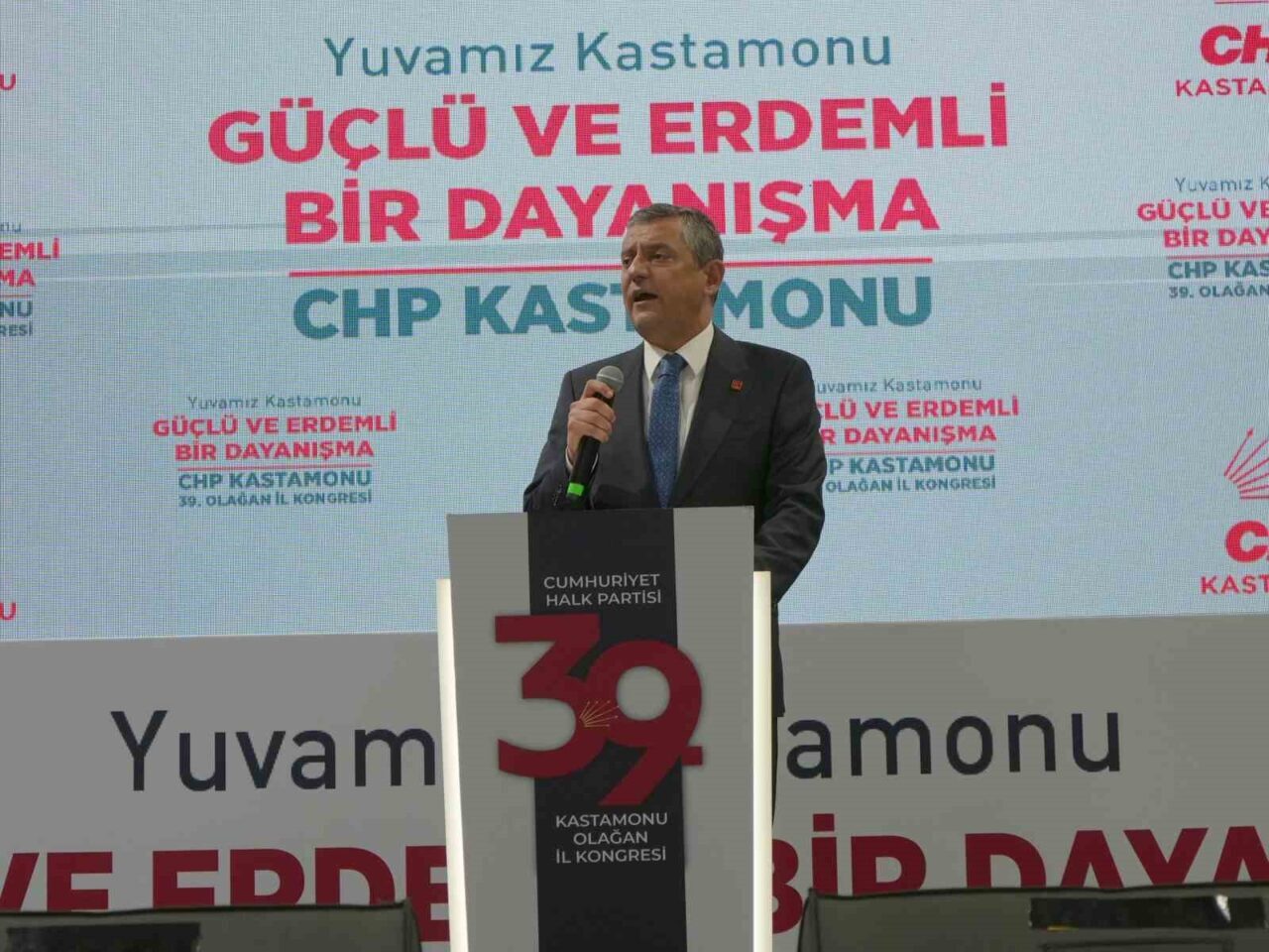 CHP Genel Başkanı Özgür Özel, Kastamonu İl Kongresi’nde partinin son