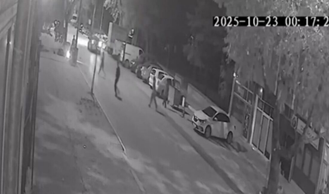 Edirne’de Alkollü Sürücü Motosikletliye Çarptıktan Sonra Geri Giderek Üzerinden Geçti Edirne'nin Uzunköprü ilçesinde O.D. isimli alkollü sürücü, motosikletli O.A.'ya çarptıktan