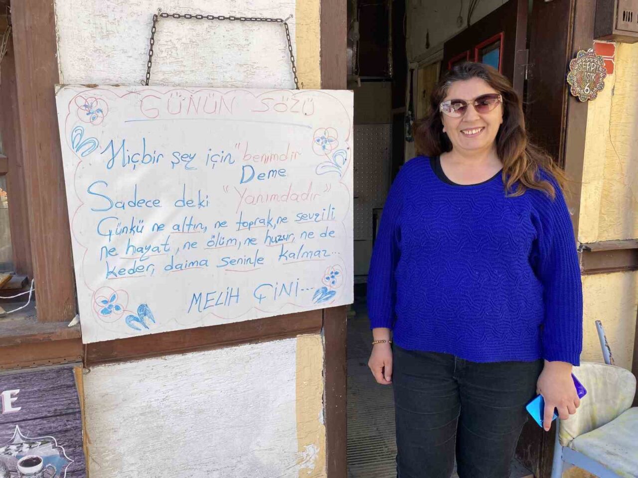 Eskişehir'de çini ustası Serpil Işık, Kahramanmaraş depreminin ertesi günü yazdığı