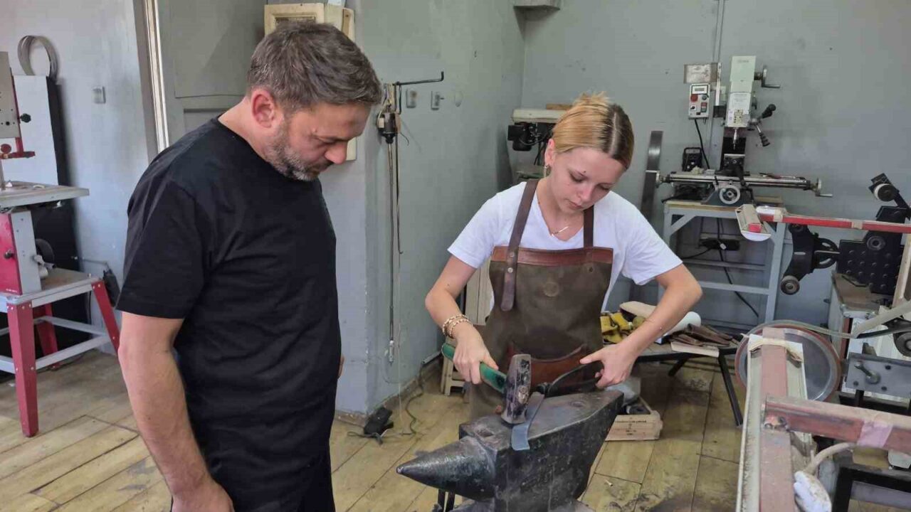 Düzceli bıçak sanatçısı Servet Altınışık, sanatıyla Kültür ve Turizm Bakanlığı