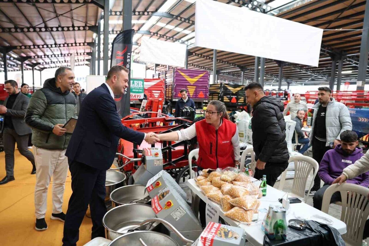 Denizli’nin Çivril ilçesinde düzenlenen 3. Tarım Hayvancılık Makineleri Teknolojileri ve