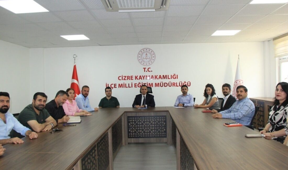 Cizre’de Özel Öğretim Kursları Müdürleriyle Değerlendirme Toplantısı Yapıldı Cizre İlçe Milli Eğitim Müdürlüğü, özel öğretim kursu müdürleriyle bir