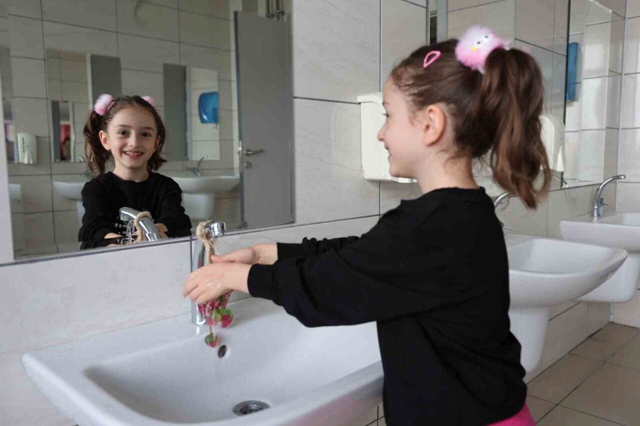 Elazığ'da yaşayan Tuba Bahçeci, 7 yıldır yaptığı 50'den fazla doğal