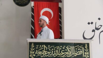 Diyanet İşleri Başkanlığı’nın Cuma Hutbesinde Sünnet-i Seniyye’nin İslam’daki Yeri Vurgulandı Diyanet İşleri Başkanlığı'nın bu haftaki cuma hutbesinde "Sünnet-i Seniyye" konu