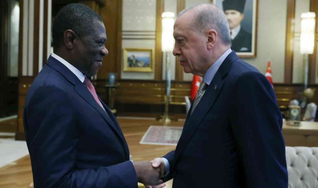 Cumhurbaşkanı Erdoğan, Güney Afrika Cumhurbaşkanı Yardımcısı Mashatile ile Görüşerek İkili İlişkileri Değerlendirdi Cumhurbaşkanı Recep Tayyip Erdoğan, Güney Afrika Cumhurbaşkanı Yardımcısı Paul Mashatile