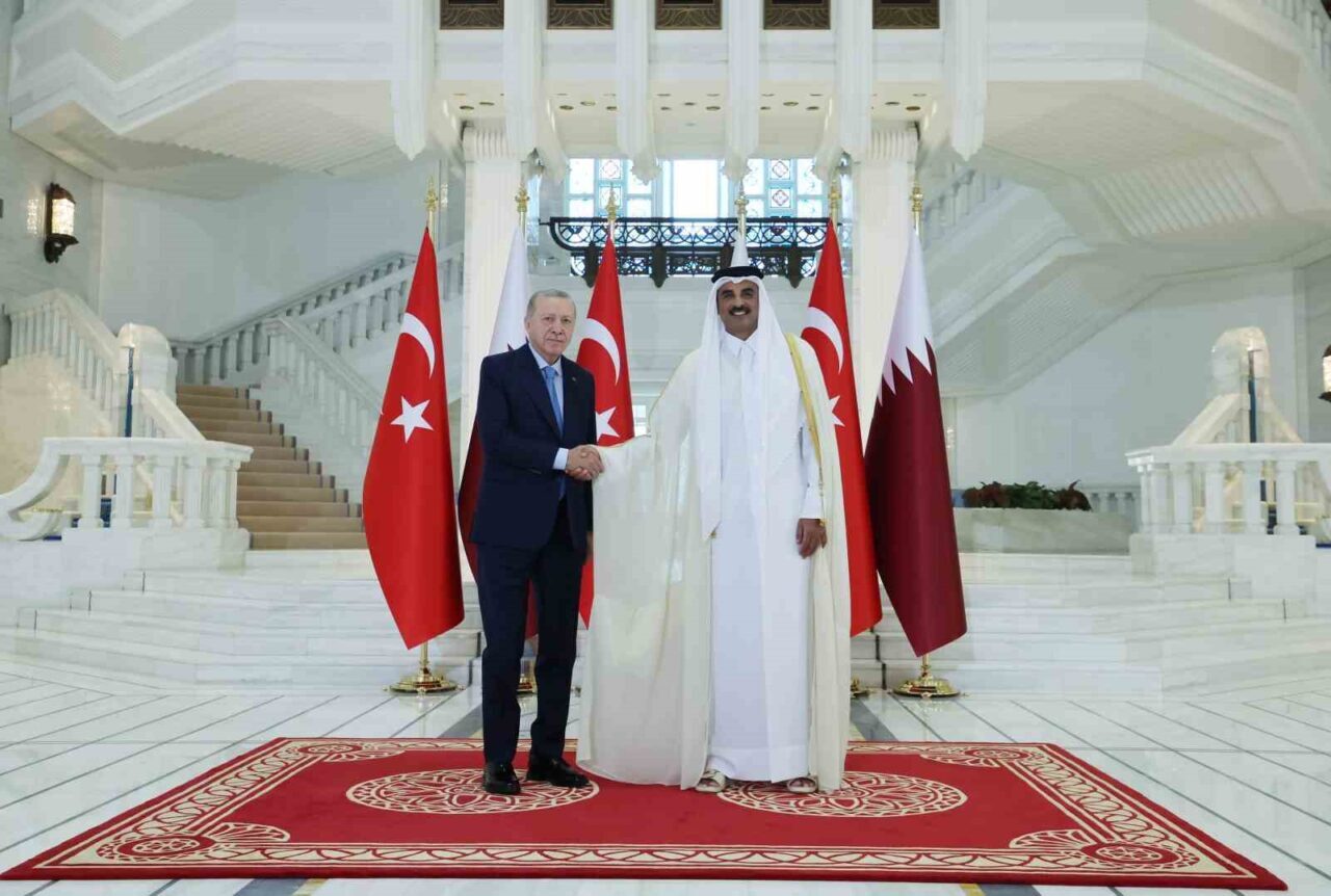 Cumhurbaşkanı Recep Tayyip Erdoğan, Kuveyt ziyaretinin ardından Katar'ın Doha şehrine