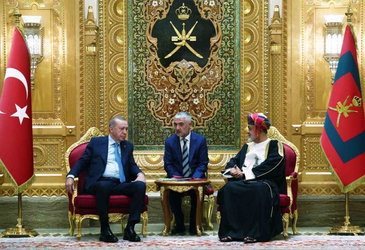 Cumhurbaşkanı Recep Tayyip Erdoğan, Körfez turunun son ayağı olarak Umman'ı