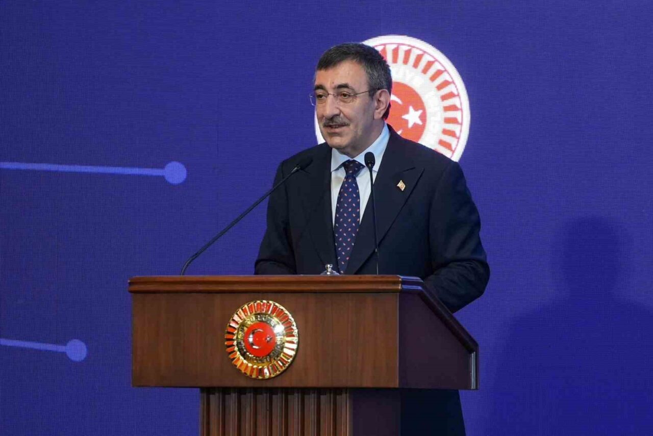 Cumhurbaşkanı Yardımcısı Cevdet Yılmaz, 22 Ekim’de Düzce’ye gelerek Düzce Üniversitesi'nde