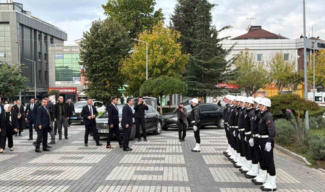 Cumhurbaşkanı Yardımcısı Cevdet Yılmaz, Düzce’de Valilik Ziyaretiyle Programına Başladı Cumhurbaşkanı Yardımcısı Cevdet Yılmaz, Düzce'deki ziyaretine Valilik ile başladı. Vali