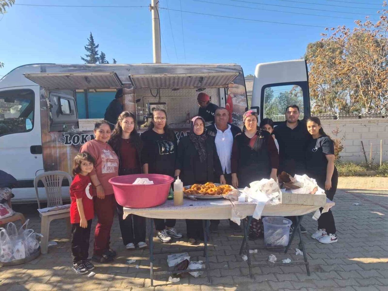 Sarıgöl’ün Çimentepe Mahallesi’nde, Cumhuriyet’in 102. yılı kutlamaları çerçevesinde düzenlenen organizasyonda