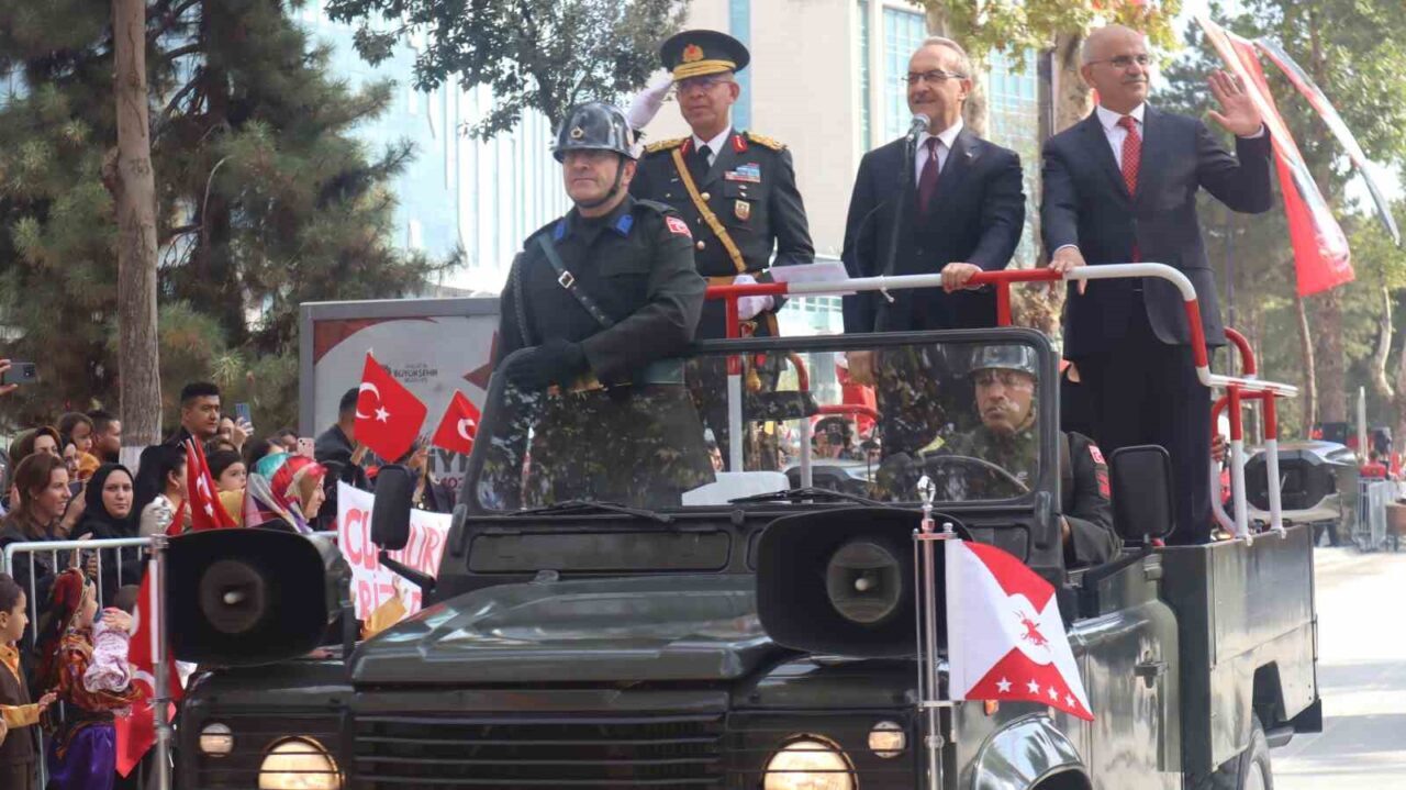 29 Ekim Cumhuriyet Bayramı, Malatya'da coşkuyla kutlandı. Törene Malatya Valisi