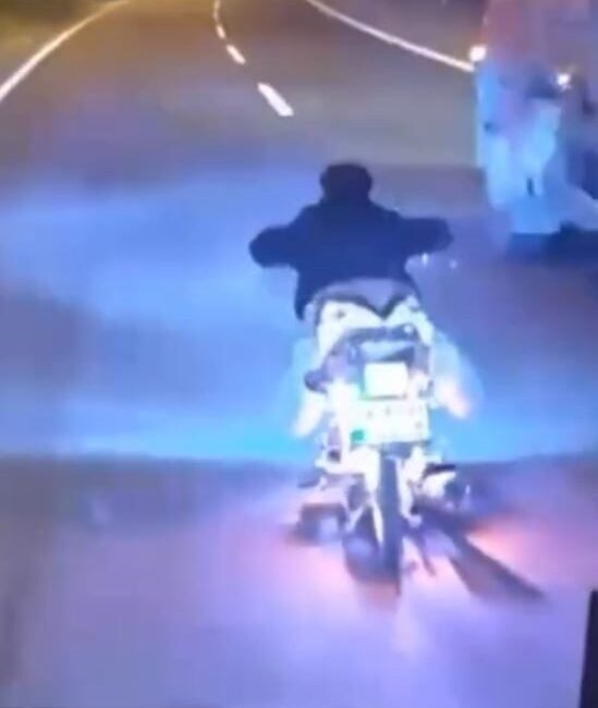 Bolu’da Motosikletle Tehlikeli Sürüş Yapan Sürücüye 49 Bin Lira Ceza Uygulandı Bolu'da D-100 kara yolunda motosikletle tehlikeli akrobasi yapan D.S.U. ve