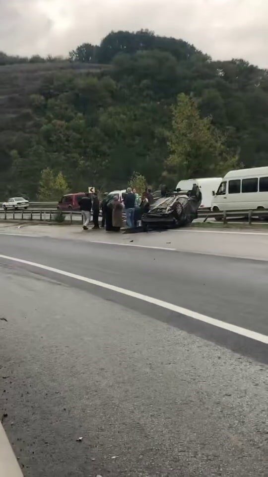 Sakarya'nın Serdivan ilçesinde D-100 kara yolunda M.B. yönetimindeki otomobil kontrolü