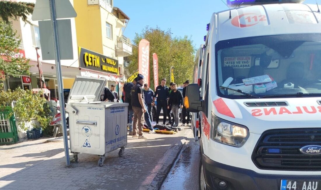Malatya’da Motosiklet ve Otomobil Çarpıştı: 1 Yaralı Malatya'nın Darende ilçesinde otomobil ile motosikletin çarpıştığı kazada motosiklet sürücüsü