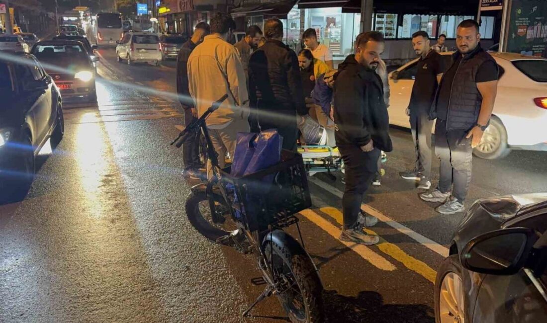 Kocaeli'nin Darıca ilçesinde otomobil ile elektrikli bisikletin çarpışması sonucu bir