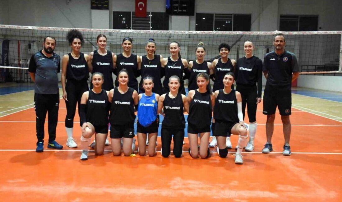 Diyarbakır Büyükşehir Belediyesi kadın voleybol takımı, 4 Ekim'de ilk maçını