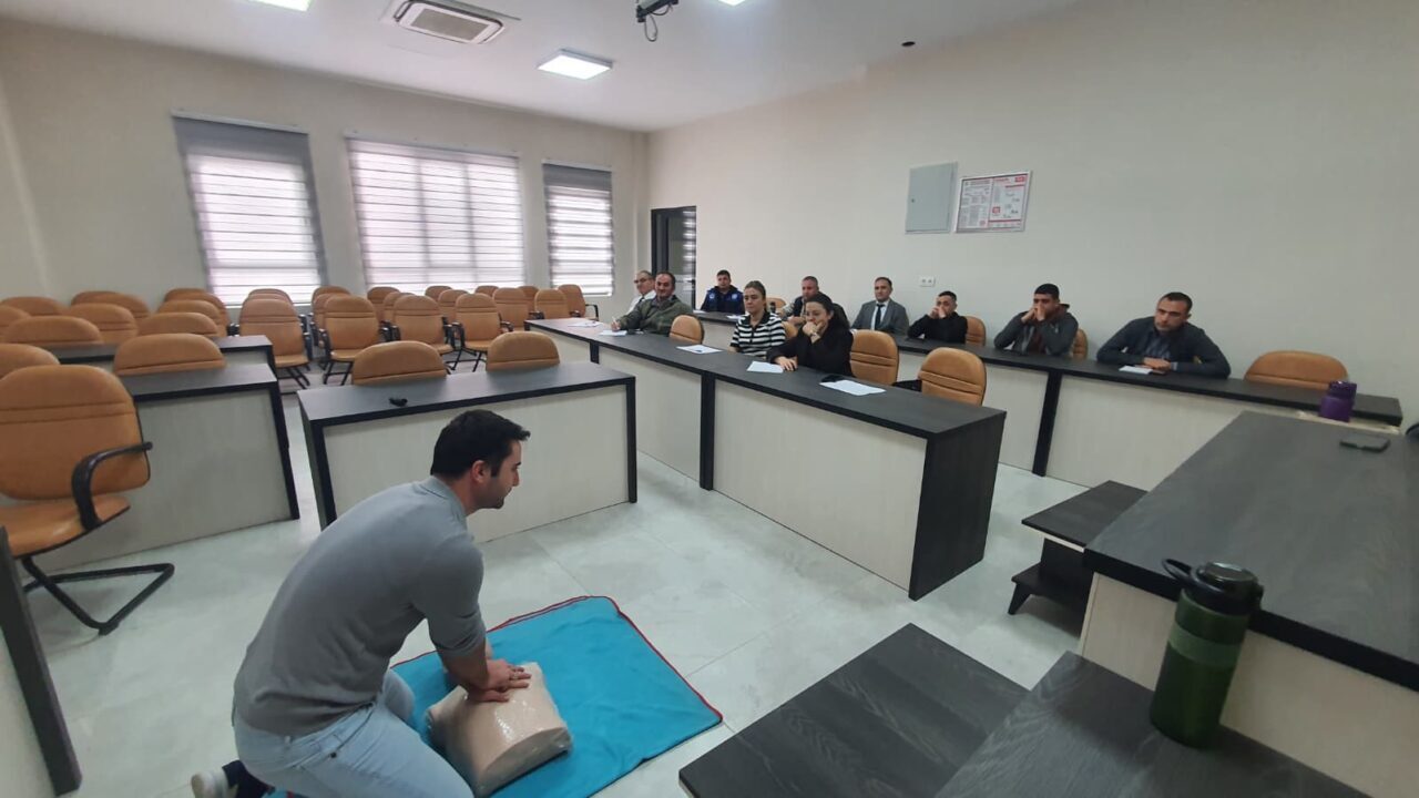 Manisa İl Sağlık Müdürlüğü, Demirci Belediyesi personeline ilk yardım eğitimi