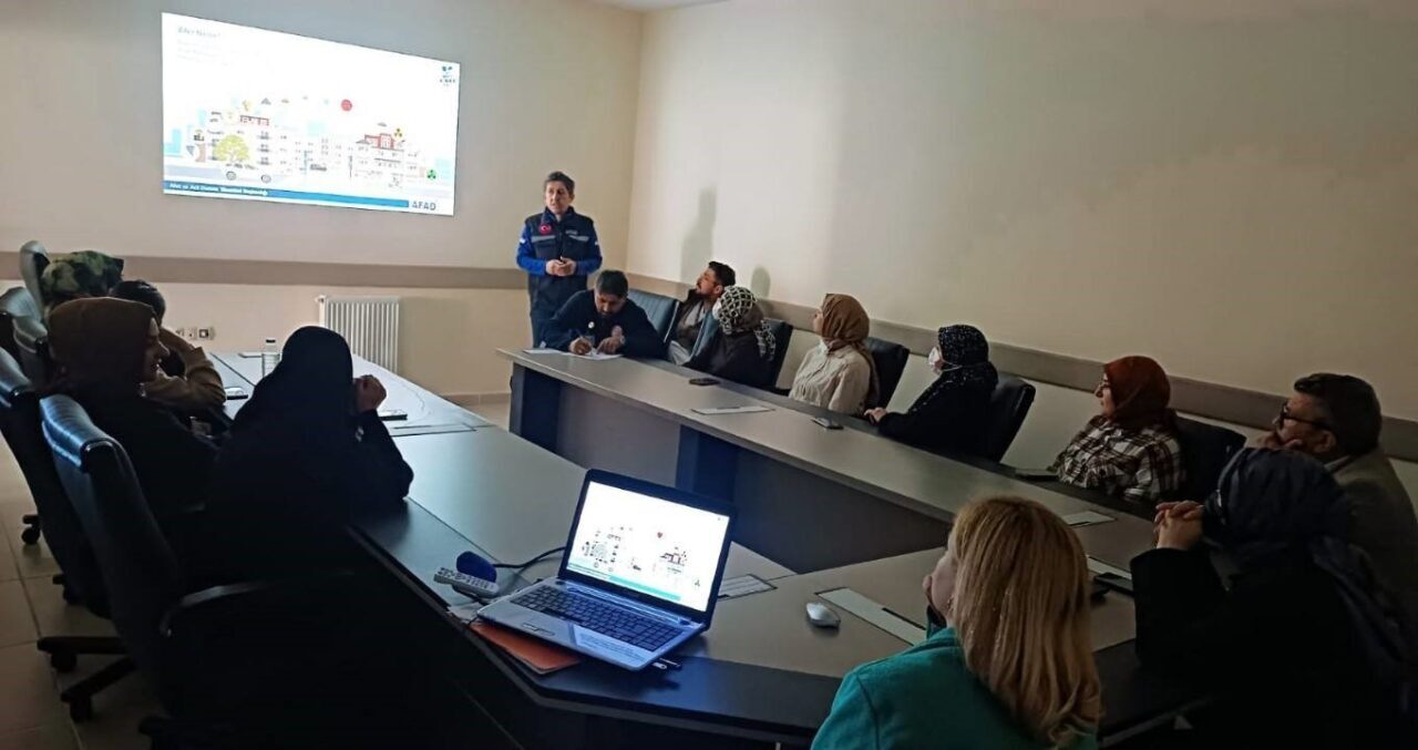 Bayburt İl Afet ve Acil Durum Müdürlüğü eğitmenleri, Demirözü İlçe