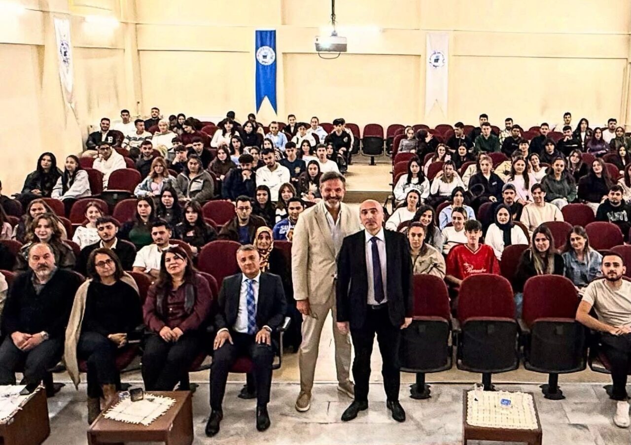 Denizli İhracatçılar Birliği eski başkanı Süleyman Kocasert, Pamukkale Üniversitesi'nde "Kur