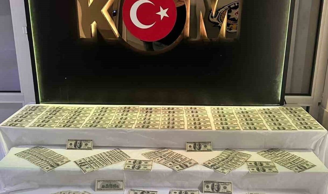 Denizli'de, KOM Şube Müdürlüğü ekipleri, il dışından sahte para getiren