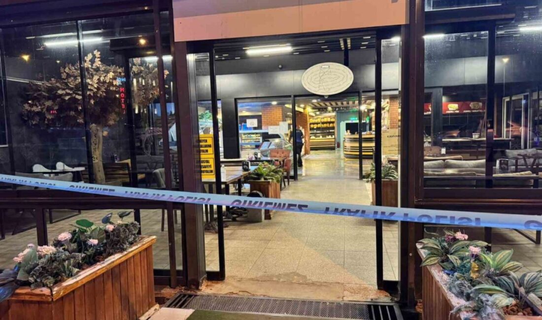 Denizli’nin Pamukkale ilçesinde eski iş yeri sahibi, yeni işletmeyi silahla