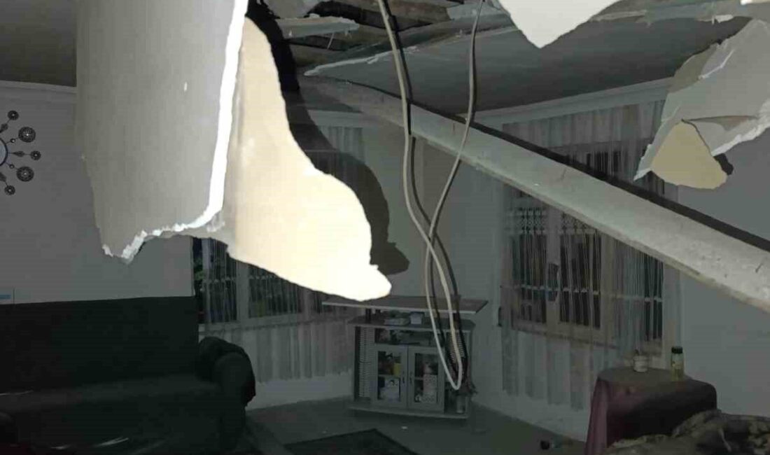 Balıkesir’deki 6.1’lik deprem Manisa’da hasara yol açtı, Oğulduruk Mahallesi’ndeki evde panik yaşandı Balıkesir’in Sındırgı ilçesinde meydana gelen 6.1 büyüklüğündeki deprem, Manisa'da ise