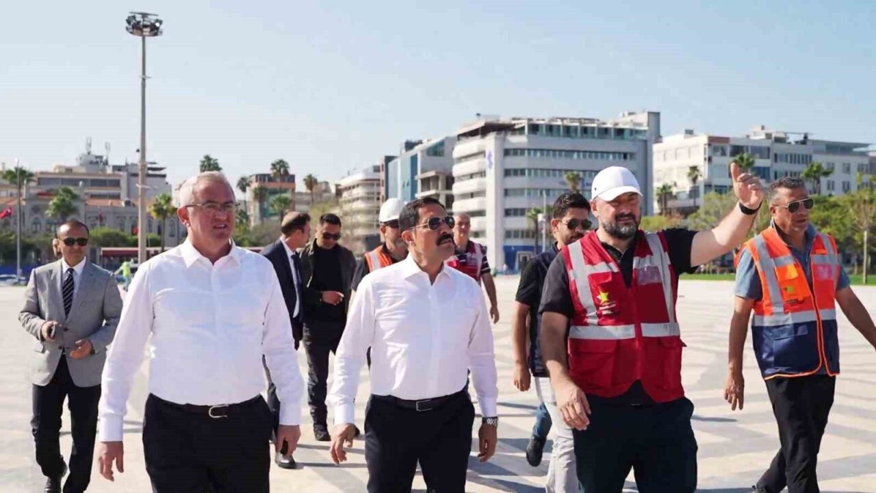 Hatay'da İskenderun sahilinde yaşanan 80 santimetre kaymanın ardından başlatılan Sahil