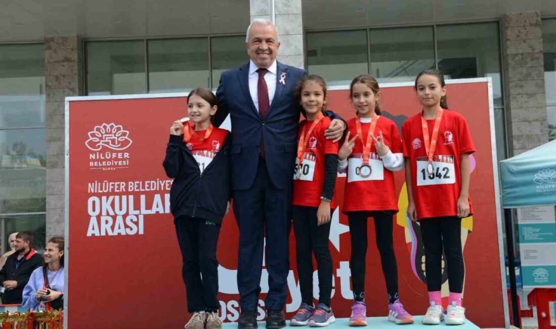 Cumhuriyet’in 102. Yılı Kutlamalarında Nilüfer’de Binlerce Öğrenci Koştu Nilüfer Belediyesi, Cumhuriyet'in 102. yılı etkinlikleri kapsamında 55 okuldan 1.609