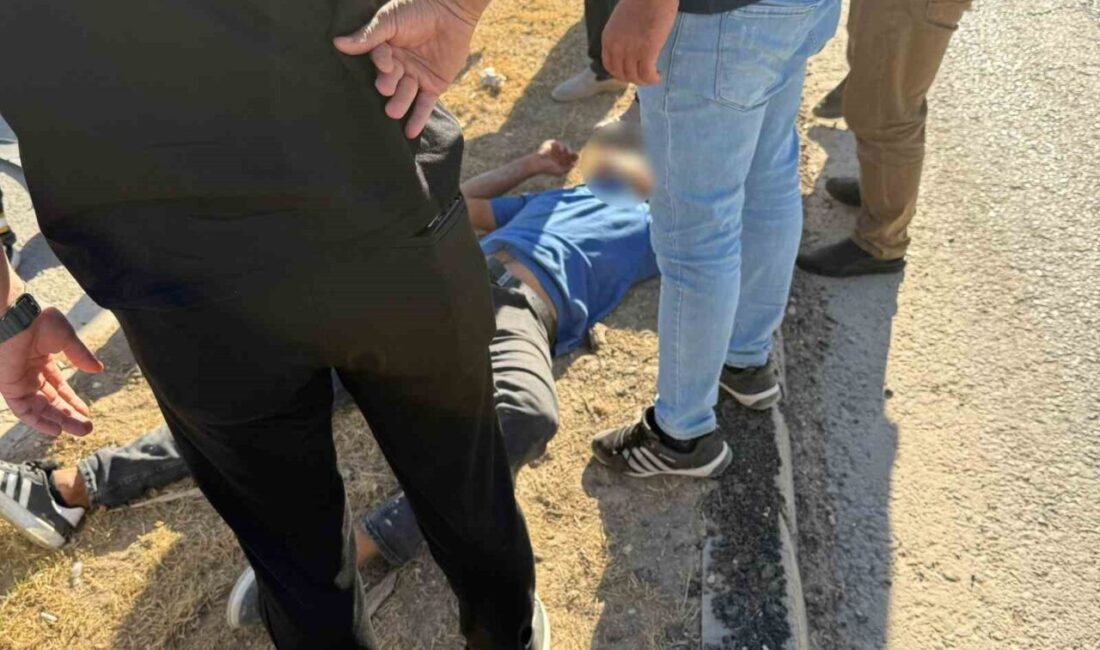 Adıyaman'da R.A. yönetimindeki motosiklet kontrolden çıkarak devrildi. Yere düşen sürücüye