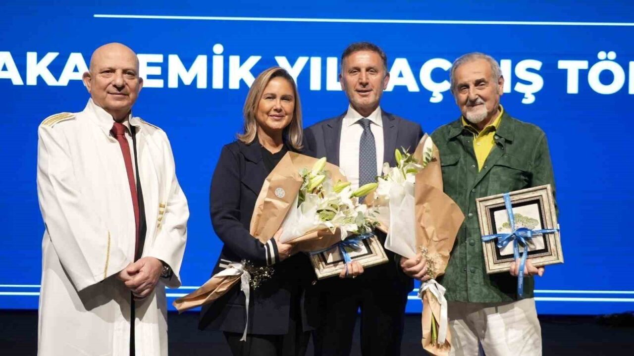 İstinye Üniversitesi, 2025-2026 Akademik Yılı’nı Devrim Erbil ve Renk Erbil'in