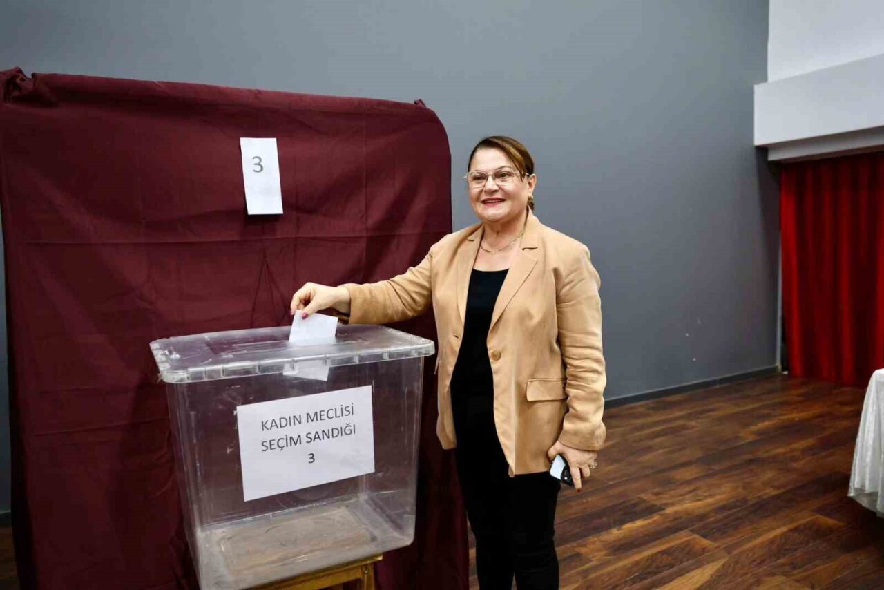 Didim Belediyesi, Başkan Hatice Gençay öncülüğünde kadınların yerel yönetimdeki rolünü