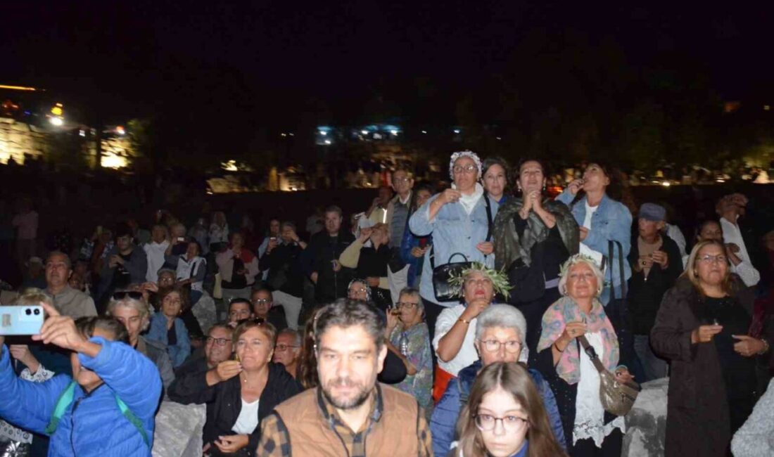Didim'de düzenlenen 7. Zeytin Festivali'nde zeytinyağı tadım rekoru 3,283 katılımcıyla