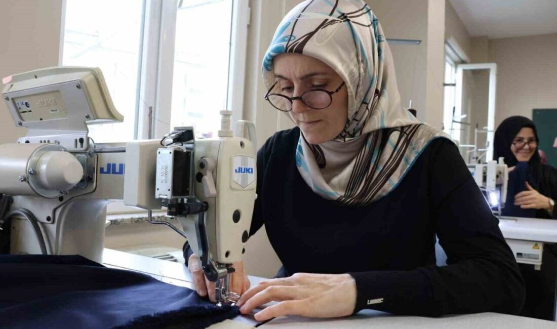 Ümraniye Belediyesi’nden Van’daki Çocuklar İçin Sıcak Minder Projesi Ümraniye Belediyesi, Van'daki kırsal çocuklar için sıcak minderler dikilmesini amaçlayan