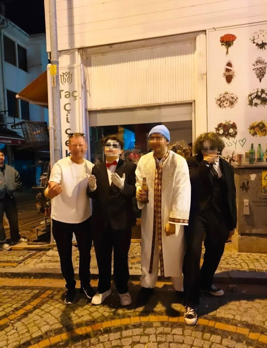 Edirne’de düzenlenen bir maskeli baloda çekilen görüntüler, Feyzi T.T. adlı